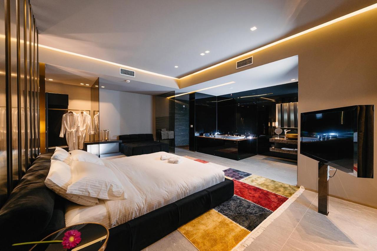 Hotel Egnatia Bërxull Екстериор снимка